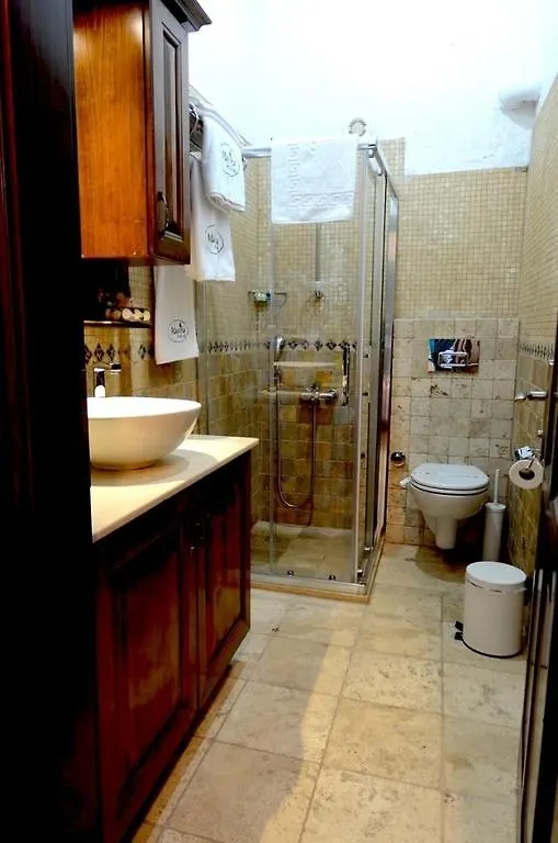 Masli̇Na Otel Smirne Turchia