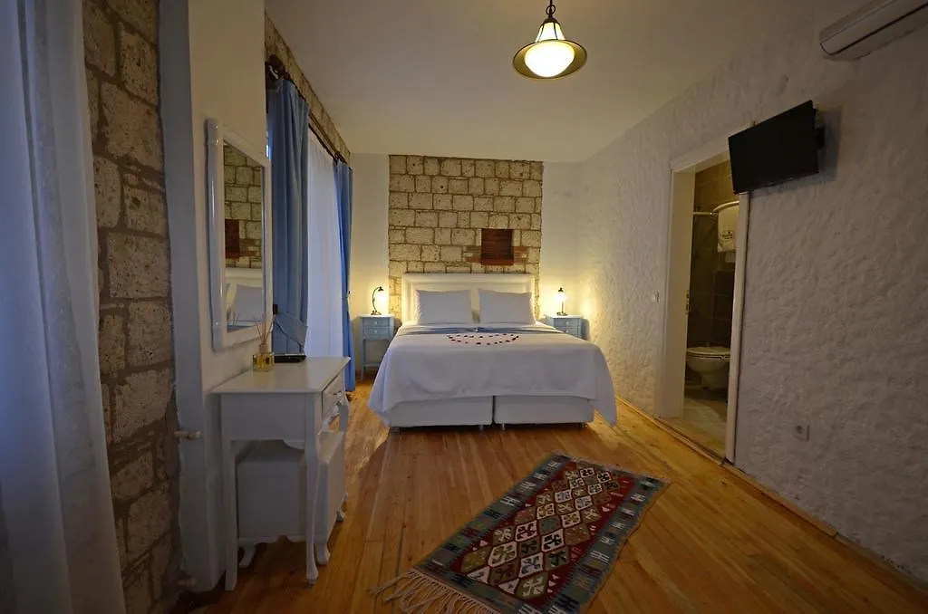 Hotel Masli̇Na Otel Smirne