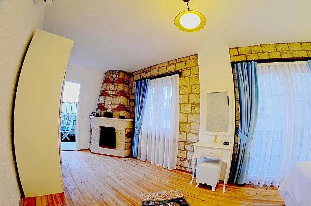 Masli̇Na Otel Smirne