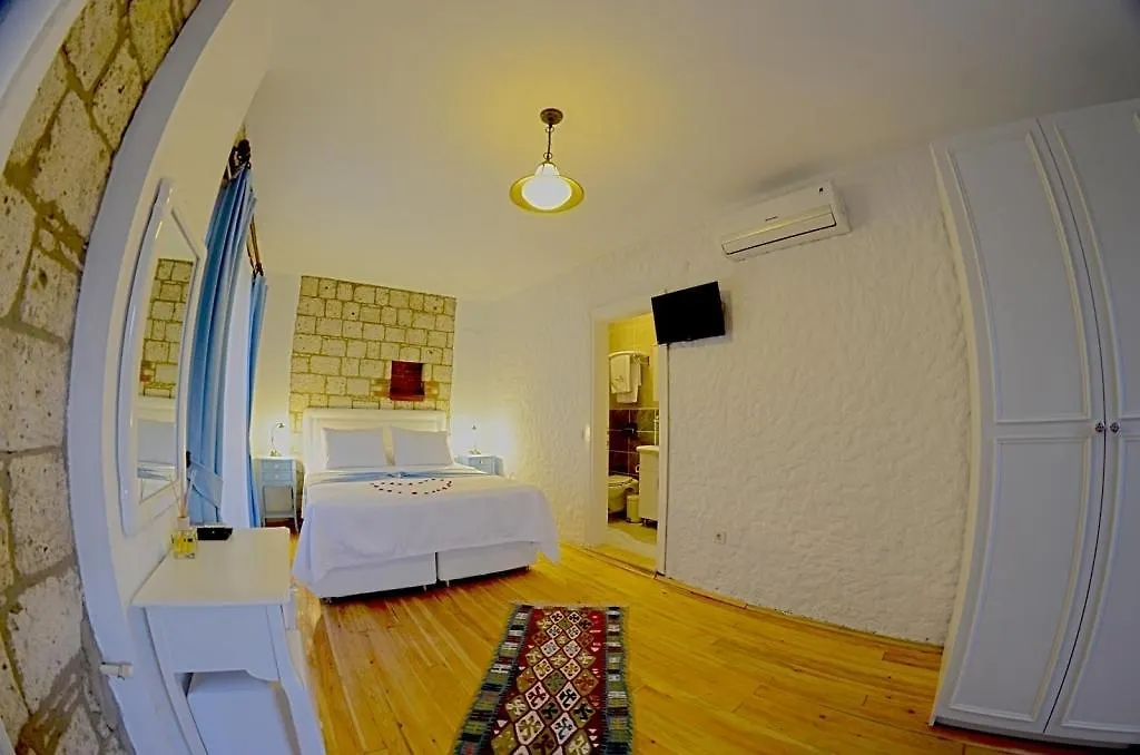 Masli̇Na Otel Smirne Hotel
