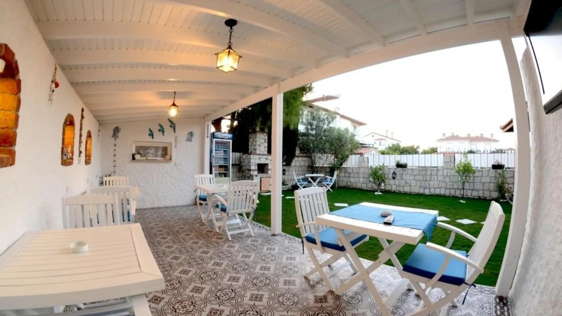 Masli̇Na Otel Smirne