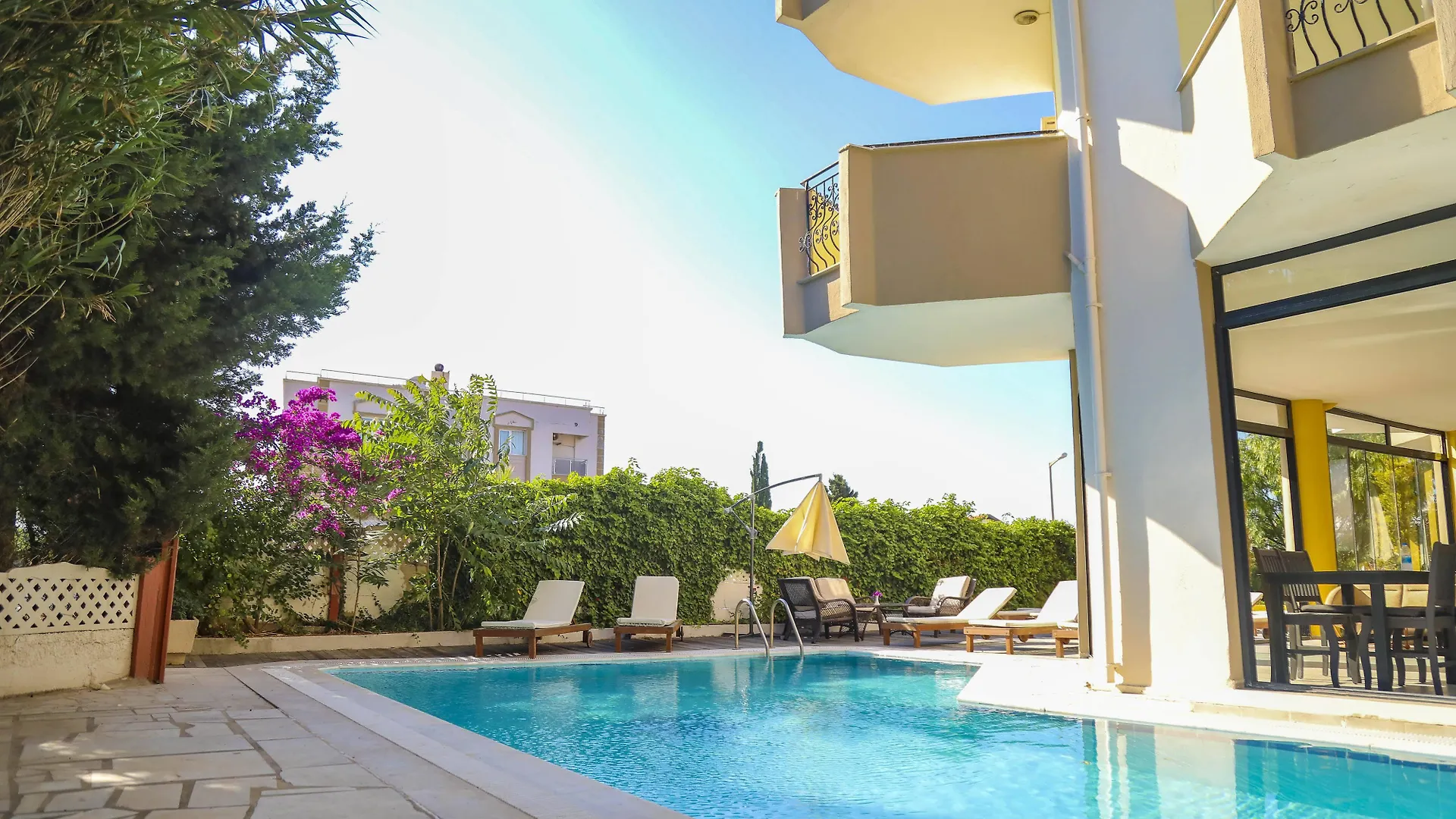 Masli̇Na Otel İzmir Türkiye