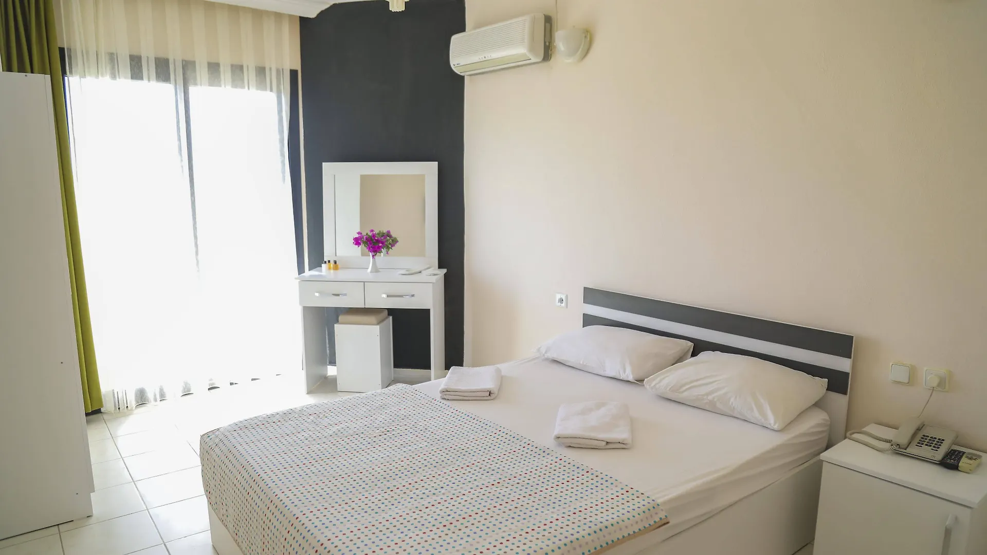 Masli̇Na Otel İzmir Türkiye