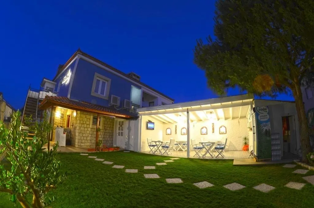 Masli̇Na Otel İzmir